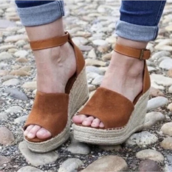 Steve Madden Shoes - Steve Madden Jaylen Wedges size 9